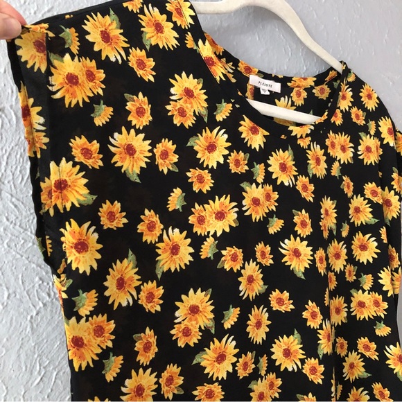 Pleione Sunflower Blouse - Size Small - Cute Floral Top - Picture 2 of 6